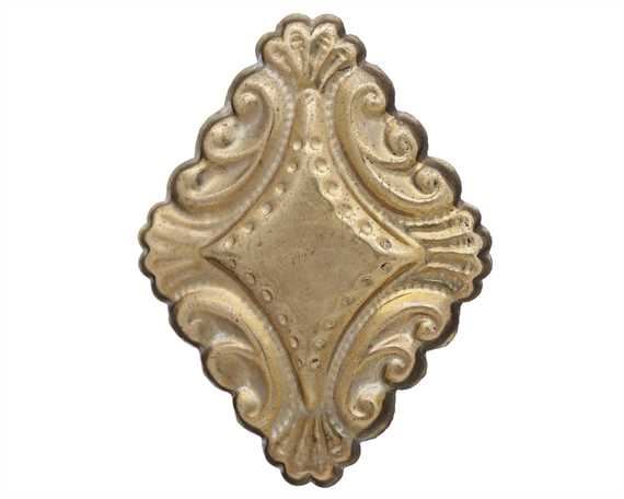 LEAD FILLED ORNAMENTS ORNATE DIAMOND BR 32MM
