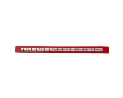 ORNAMENT NICKEL CLINCHES ON RED LEATHER 10MM