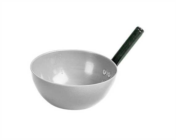 STUBBS PLASTIC FEED SCOOP WHITE